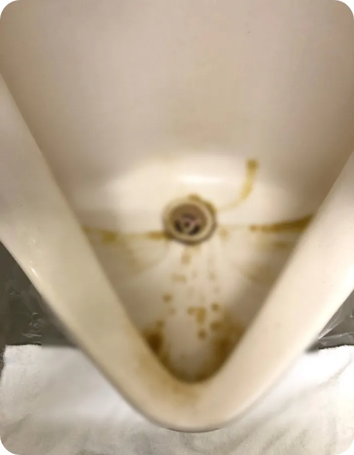 落とせなかった小便器の汚れ落とし before